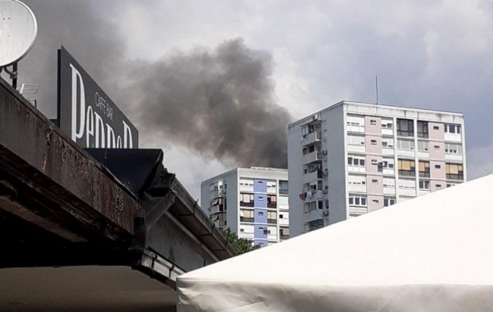 Požar u Trnskom: Gori nekoliko stanova