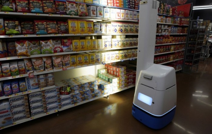 Walmart odustao od robota jer su ljudi ipak bolji radnici