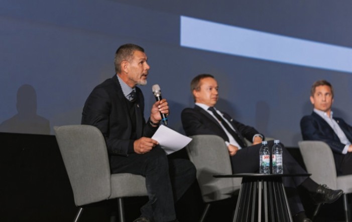 Boban zasad neće dirati Kovačevića, ali pet kandidata vreba iz prikrajka