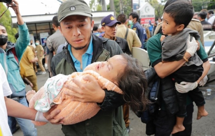 Snažan potres u Indoneziji, najmanje 46 mrtvih