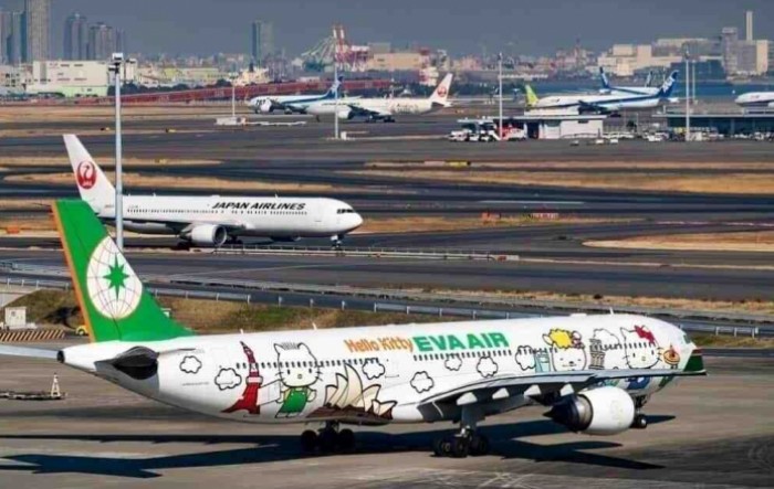 EVA Air nudi let bez odredišta zrakoplovom Hello Kitty