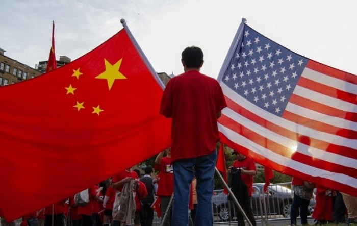 Washington naredio Kini da prepolovi osoblje u svojim državnim glasilima u SAD-u