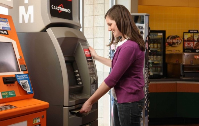 NCR preuzima Cardtronics, operatora bankomata