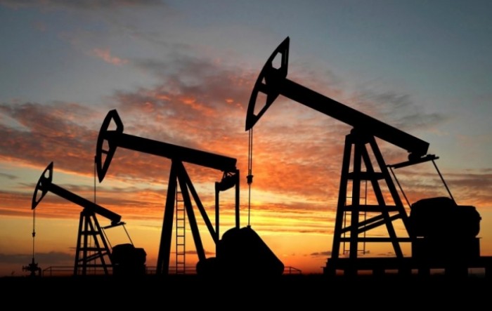 Cijene nafte stabilne iznad 38 dolara, OPEC+ razmatra produljenje rezova