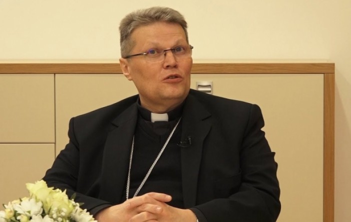 Nadbiskup Đuro Hranić pozitivan na koronavirus