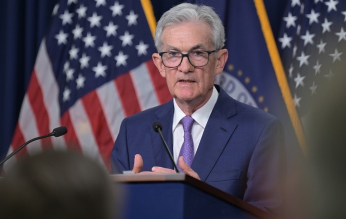 Powell signalizira da daljnja smanjenja kamatnih stopa nisu zajamčena