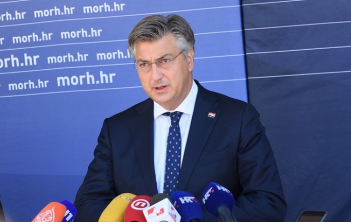 Plenković u Saboru najavio moguće novo ograničavanje cijene goriva i rezanje PDV-a na plin
