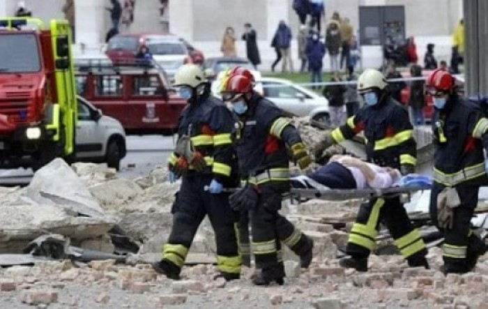 Vatrogasci spasili dvoje starijih Siščana, štete i u Zagrebu