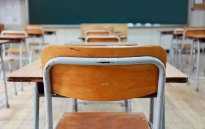 Portugal zatvara škole zbog brzog rasta broja umrlih i zaraženih covidom-19