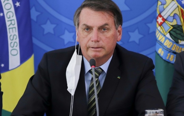Bolsonaro navodno ima simptome koronavirusa, čekaju se rezultati testa