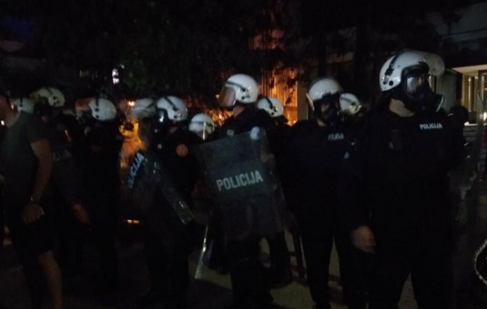 Crnogorska policija koristila suzavac u Budvi, Podgorici i Nikšiću
