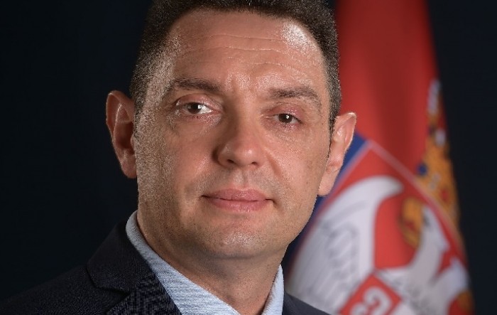 Vulin pisao Vučiću da preduzme mere na zaštiti stanovništva