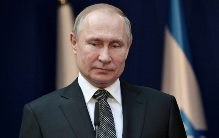 Putin najavio da će se cijepiti u utorak, nije rekao kojim cjepivom