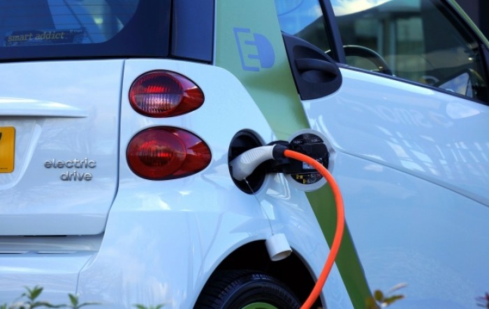 Električna i hibridna vozila u Austriji sustižu benzince i dizelaše