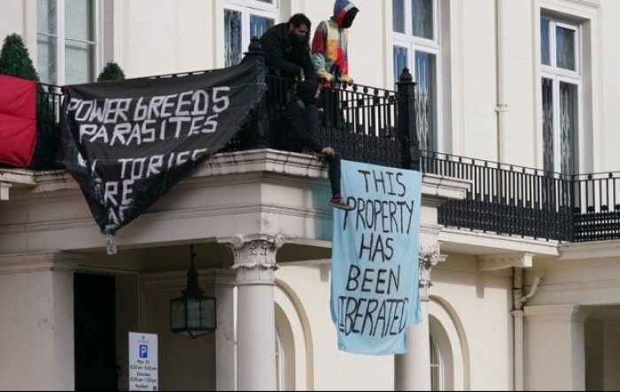 Skvoteri zauzeli Deripaskinu vilu u Londonu