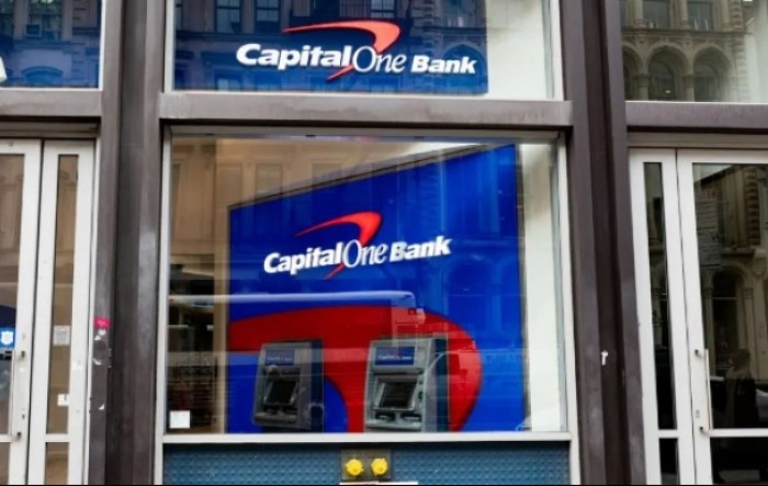 Capital One razmatra akviziciju Discover Financiala