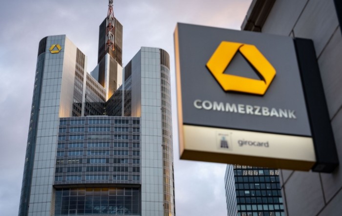 UniCredit planira smijeniti izvršnu direktoricu i članove nadzornog odbora Commerzbanka