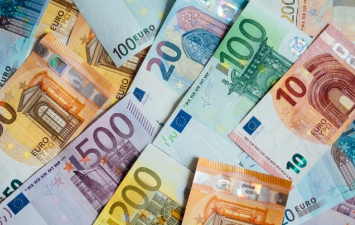 Euro iznad 1,22 dolara prvi put od travnja 2018.