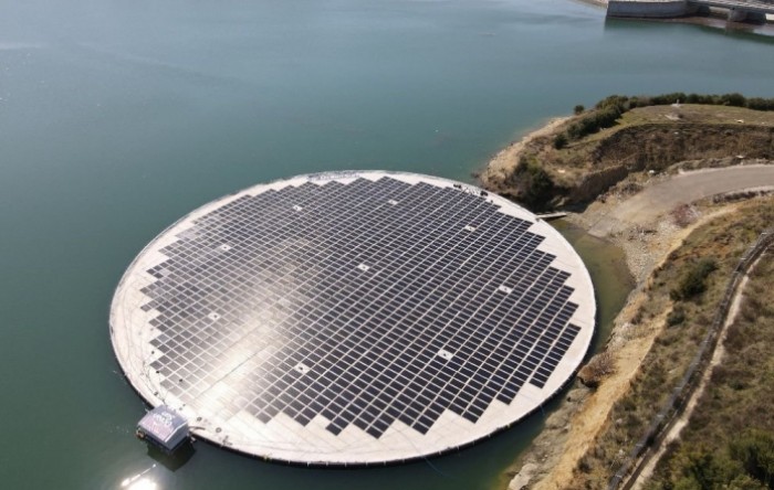 Krenula s radom prva plutajuća solarna elektrana u Albaniji
