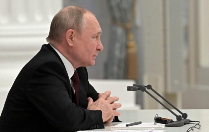 Putin oduzeo Fraportu upravljanje nad zračnom lukom u Sankt Peterburgu