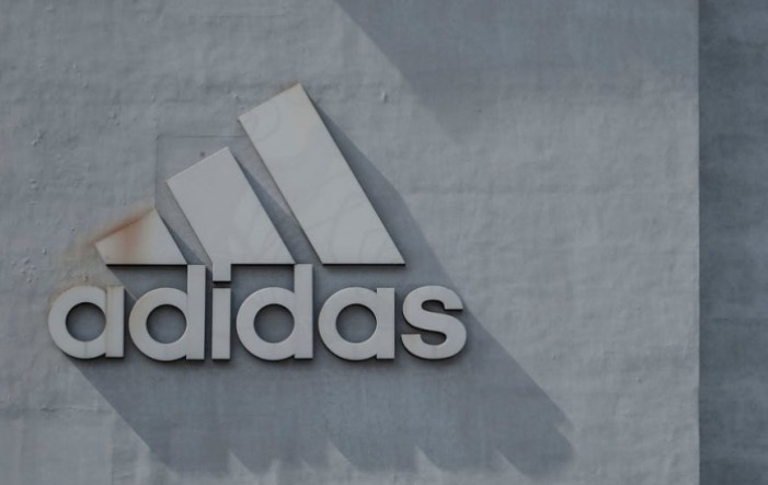 Adidas dobio više od 500 ponuda za zalihe brenda Yeezy