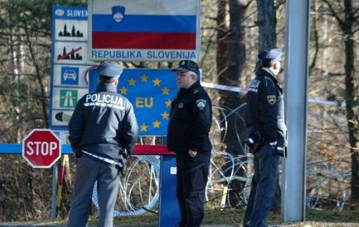 Slovenija zbog migranata rasporedila tisuću policajaca na granici s Hrvatskom