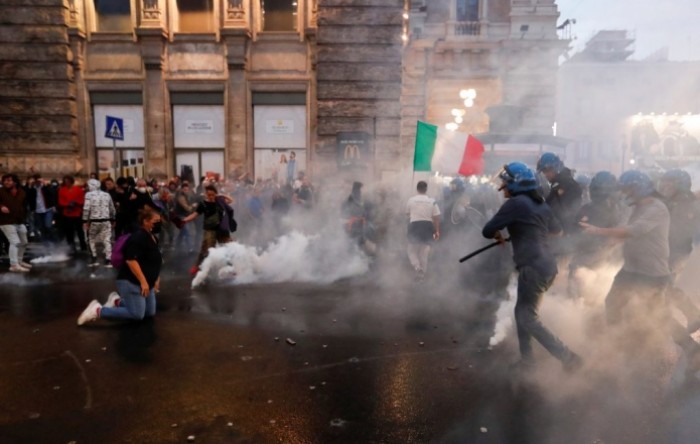 Rim: Uhićeni lideri ekstremno desne stranke nakon antivakserskih nereda