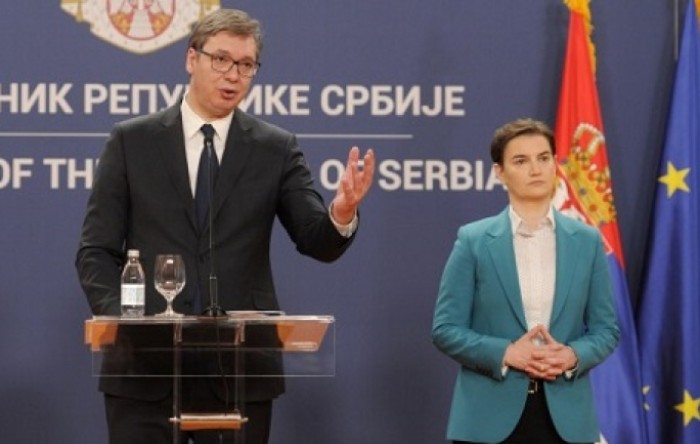 Brnabić: Vlada Srbije povlači odluku o informisanju na molbu predsednika