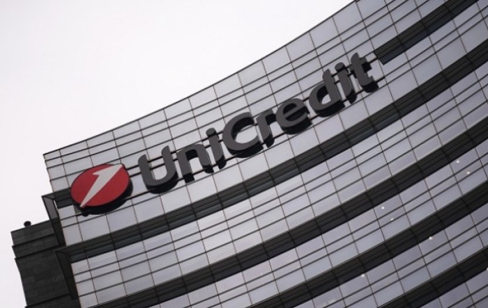 UniCredit će prepoloviti menadžerske bonuse