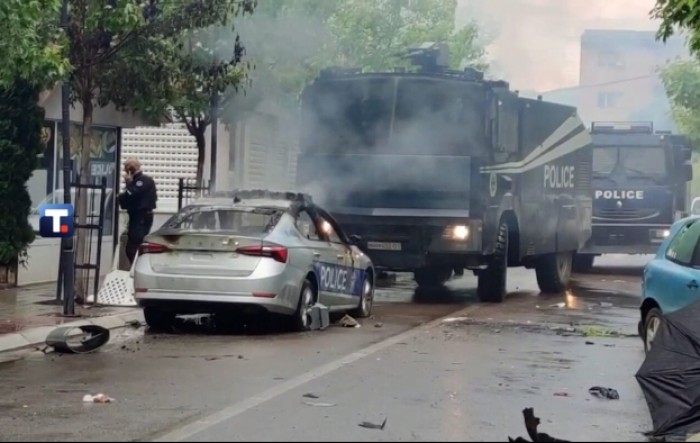 Incidenti na Kosovu, Vučćić preti vojskom