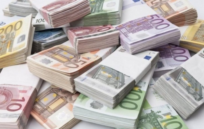 Srednji tečaj eura pao na 7,54 kune