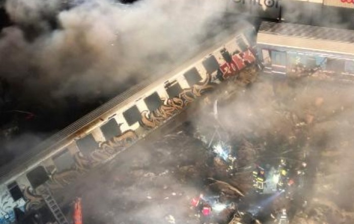 Tragedija u Grčkoj: U sudaru vlakova najmanje 32 mrtvih