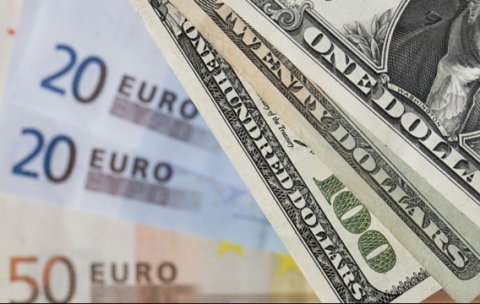 Euro potonuo najniže u tri godine