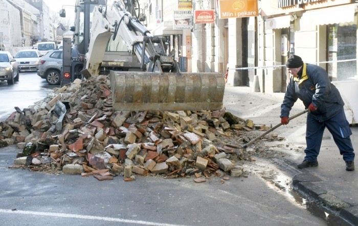Sisak prepun građevinskog otpada i šute nakon potresa