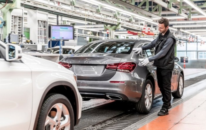 Daimler s gubitkom u drugom kvartalu od 1,7 milijardi eura