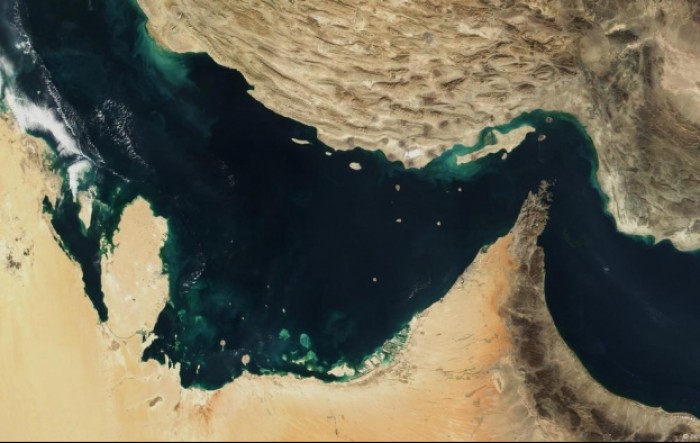Iran i Oman izrađuju protokol o praćenju prometa kroz Hormuški tjesnac
