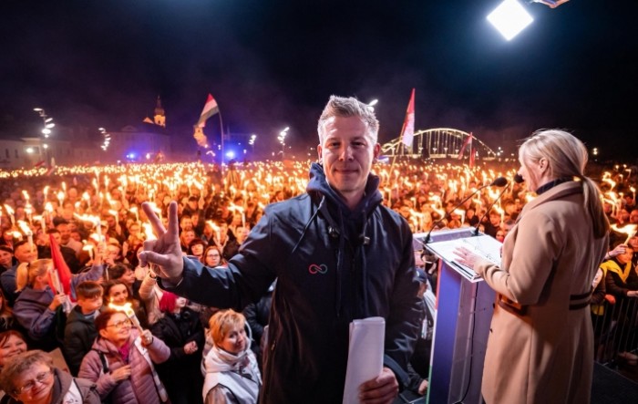 Nova mađarska vlada planira smanjenje dužnosničkih plaća