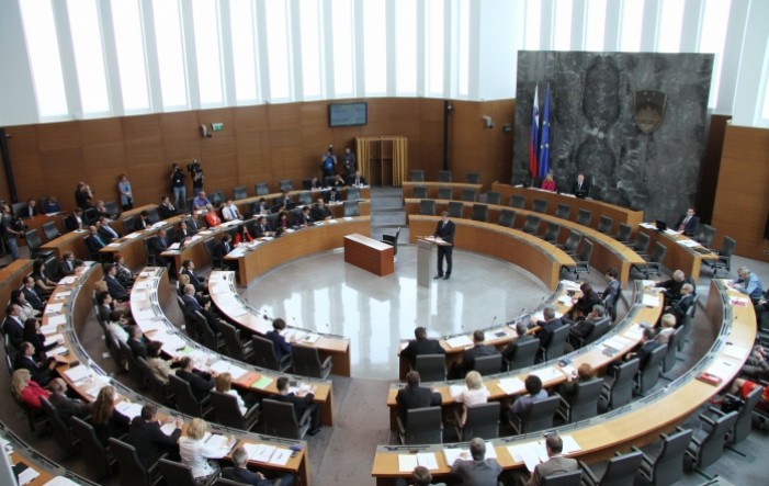 Slovenski parlament potvrdio novi zakonski paket za koronakrizu