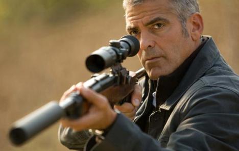 Clooney se u zatvoru predstavio kao Brad Pitt