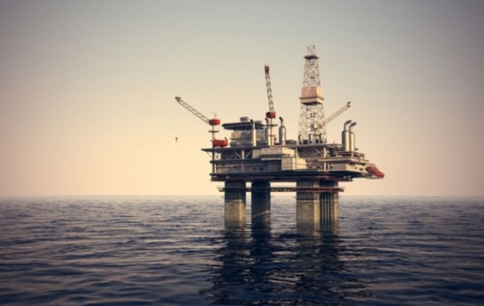 Cijene nafte blizu 72 dolara, trgovci čekaju OPEC+