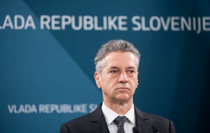 Golob najavio oporezivanje aktive slovenskih banaka