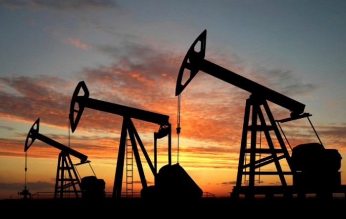 Proizvođači nafte pregovaraju o nezapamćenom smanjenju opskrbe
