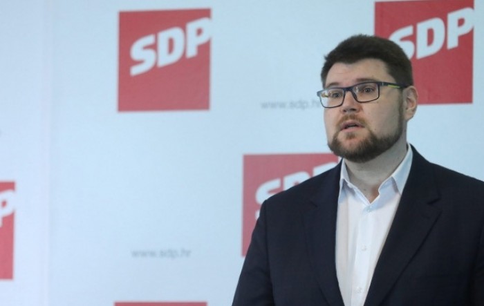 Glavni odbor SDP-a raspustio organizacije u Zagrebu i Slavonskom Brodu
