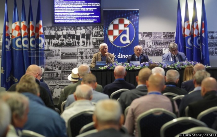 Navijači popustili Barišiću. Dinamo izabrao Izvršni i Nadzorni odbor