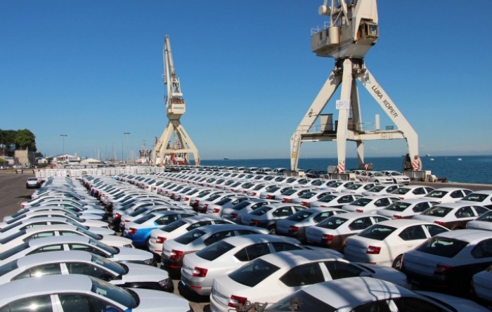 U Luci Koper pretovareno rekordnih 800.000 automobila