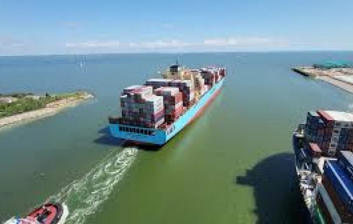 Maersk počinje preusmjeravati brodove zbog tenzija u Crvenom moru