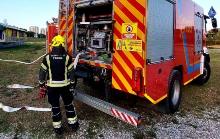 Požar u garaži u centru Zagreba: Zapalio se automobil