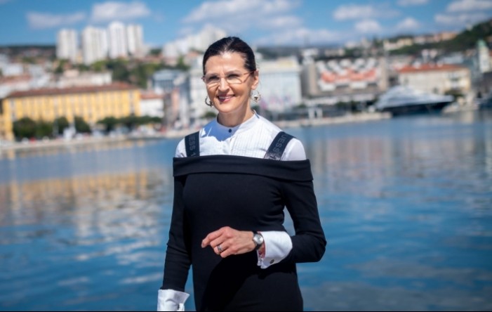 SDP-ovka vodila ekipu na skupe večere, lažno naveli čime se bave, išla poznata lica iz Hrvatske