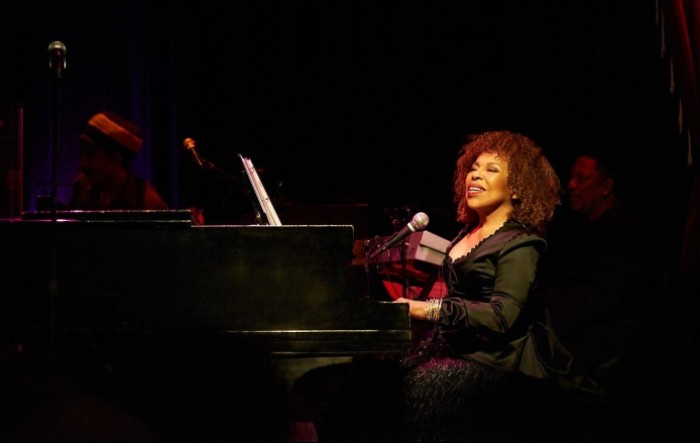 Preminula Roberta Flack, pjevačica hita Killing Me Softly