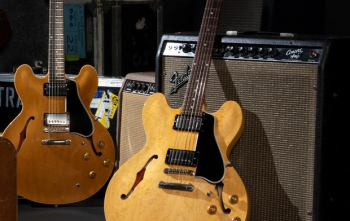 Knopflerove gitare prodane za deset milijuna eura